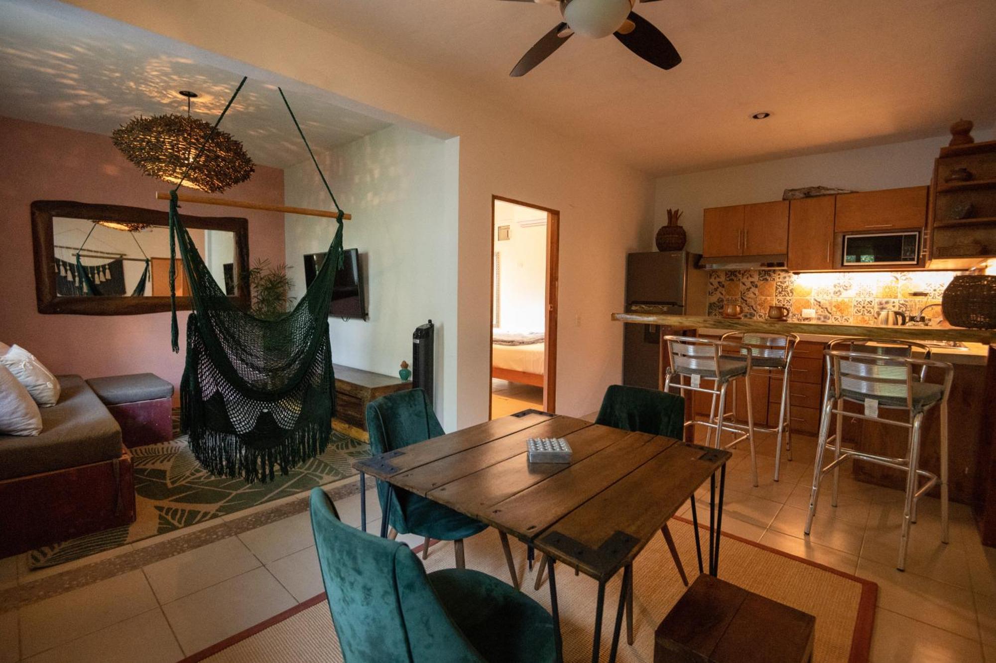Huaya Camp Apartment Плая дел Кармен Екстериор снимка